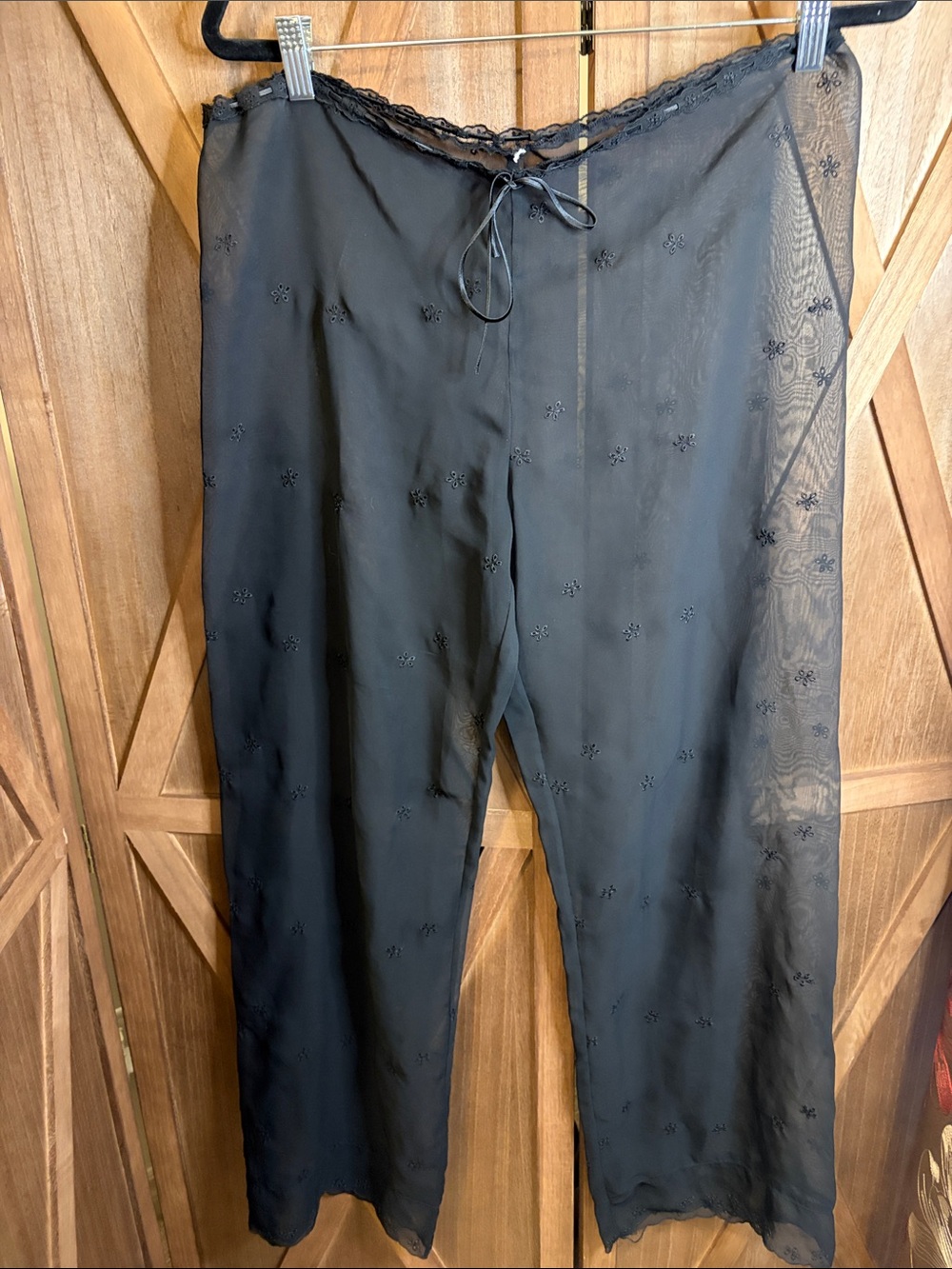 LA SENZA Black Sheer Floral Embroidered Mesh Lounge Pants